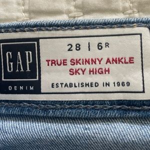 GAP skinny jeans